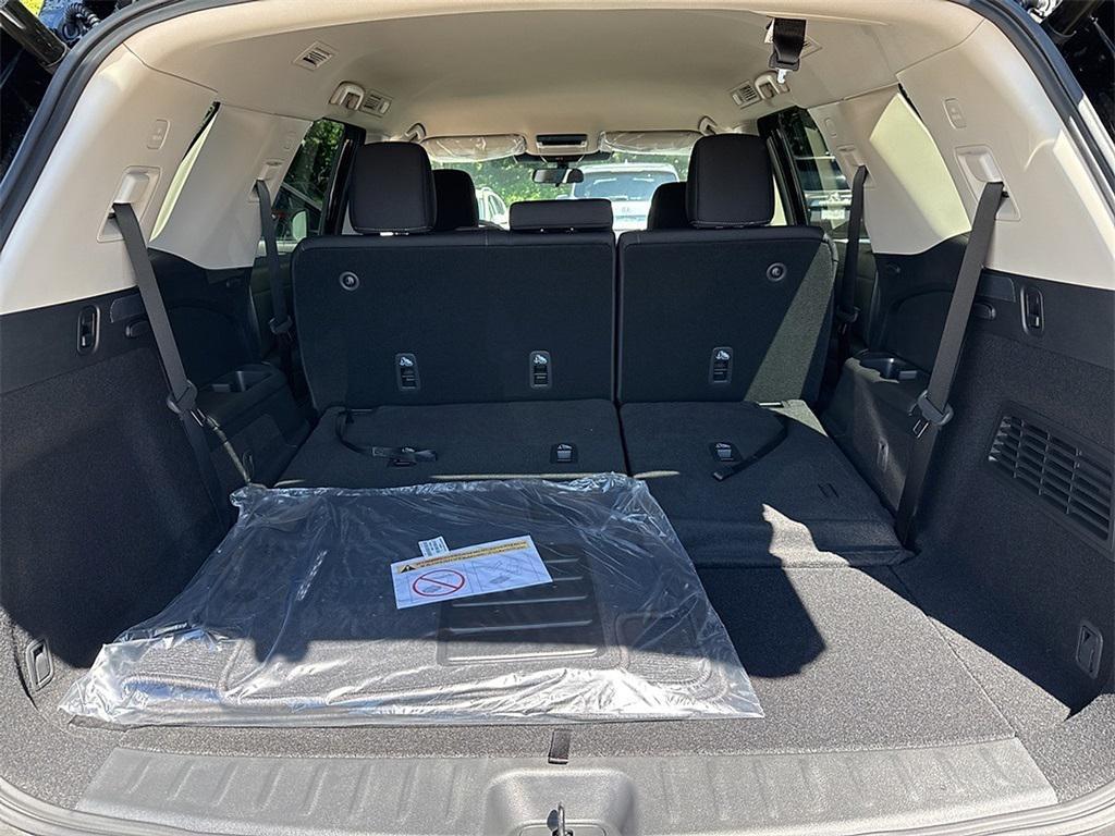new 2025 Nissan Pathfinder car, priced at $40,651