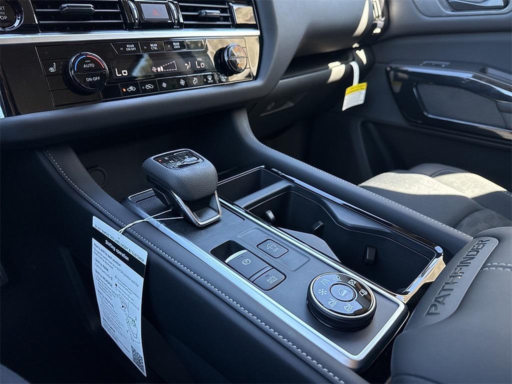 new 2025 Nissan Pathfinder car, priced at $40,651
