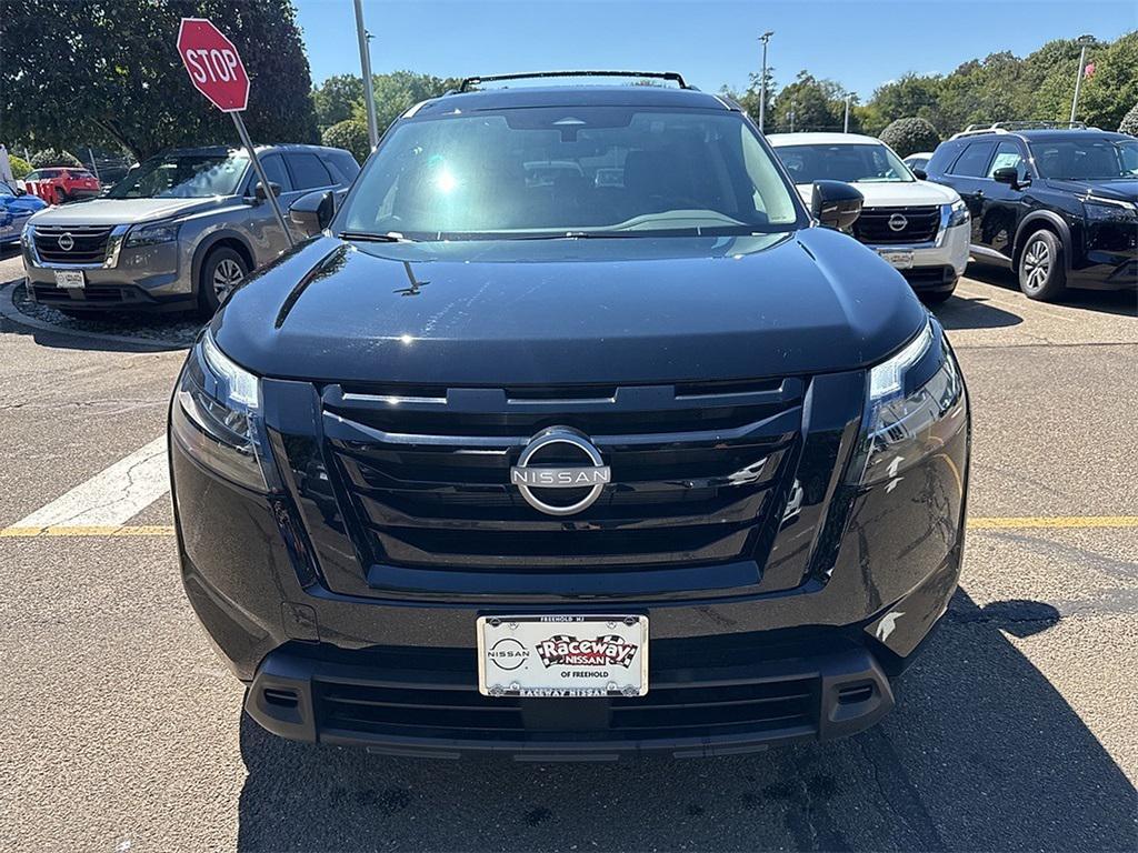 new 2025 Nissan Pathfinder car, priced at $40,651
