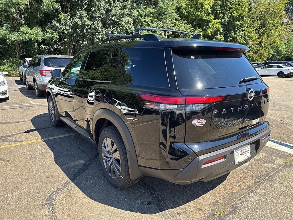 new 2025 Nissan Pathfinder car, priced at $40,651