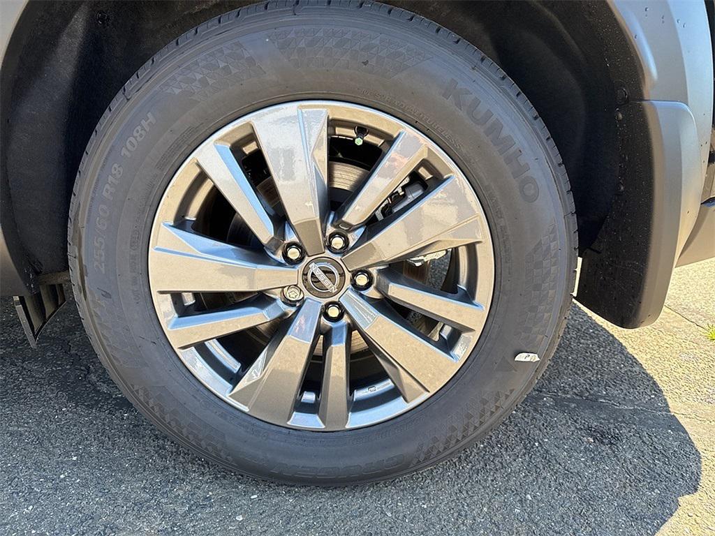 new 2025 Nissan Pathfinder car, priced at $40,651