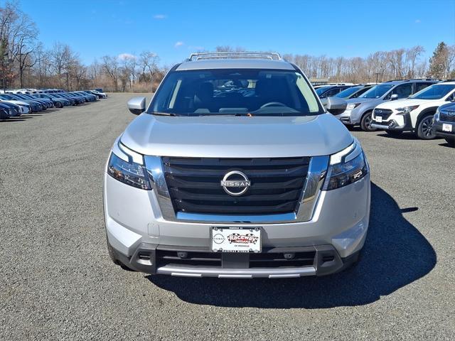 new 2025 Nissan Pathfinder car, priced at $45,280