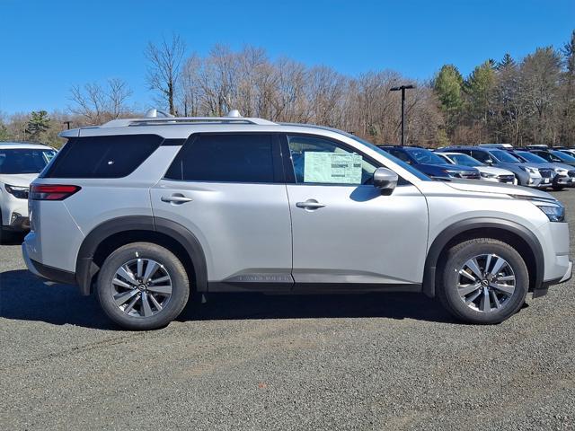 new 2025 Nissan Pathfinder car, priced at $45,746
