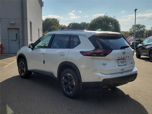 new 2024 Nissan Pathfinder car, priced at $32,063