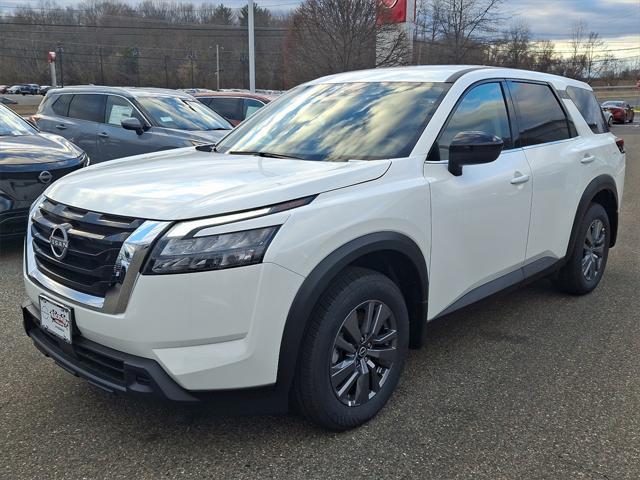 new 2024 Nissan Pathfinder car, priced at $32,063