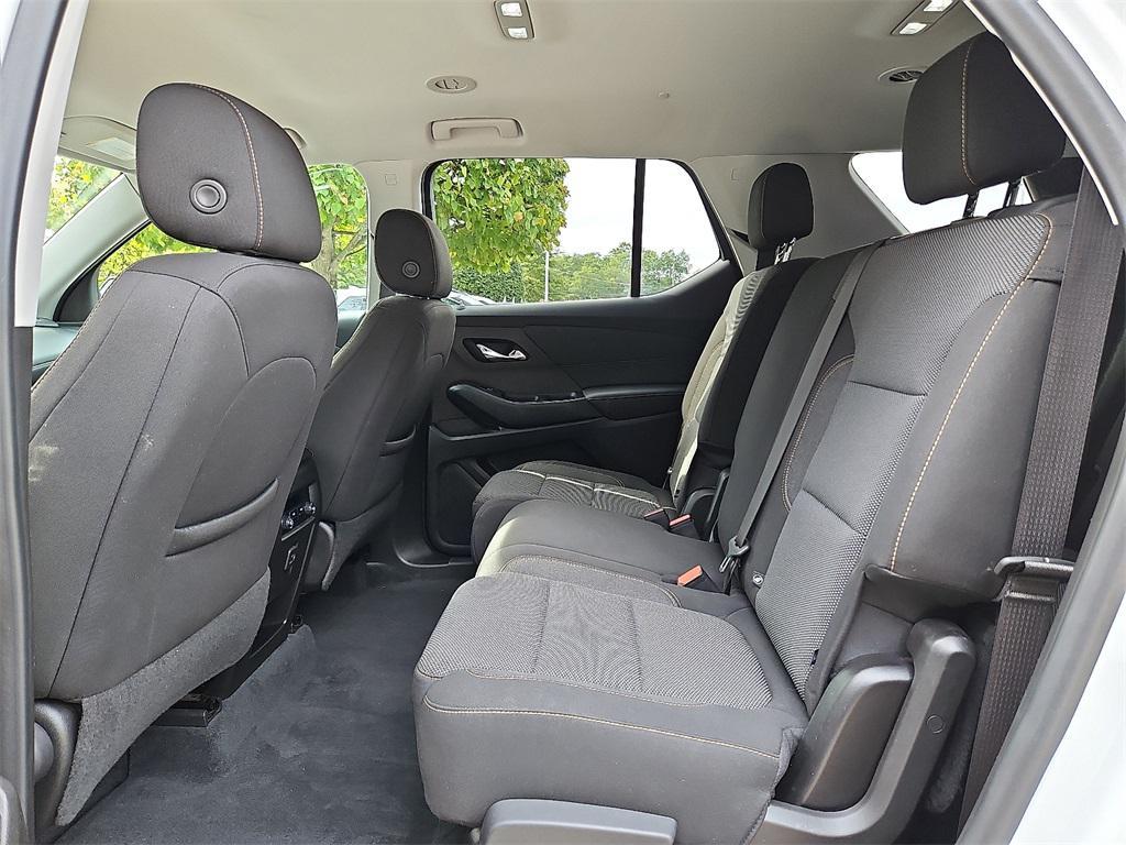 used 2021 Chevrolet Traverse car, priced at $18,000