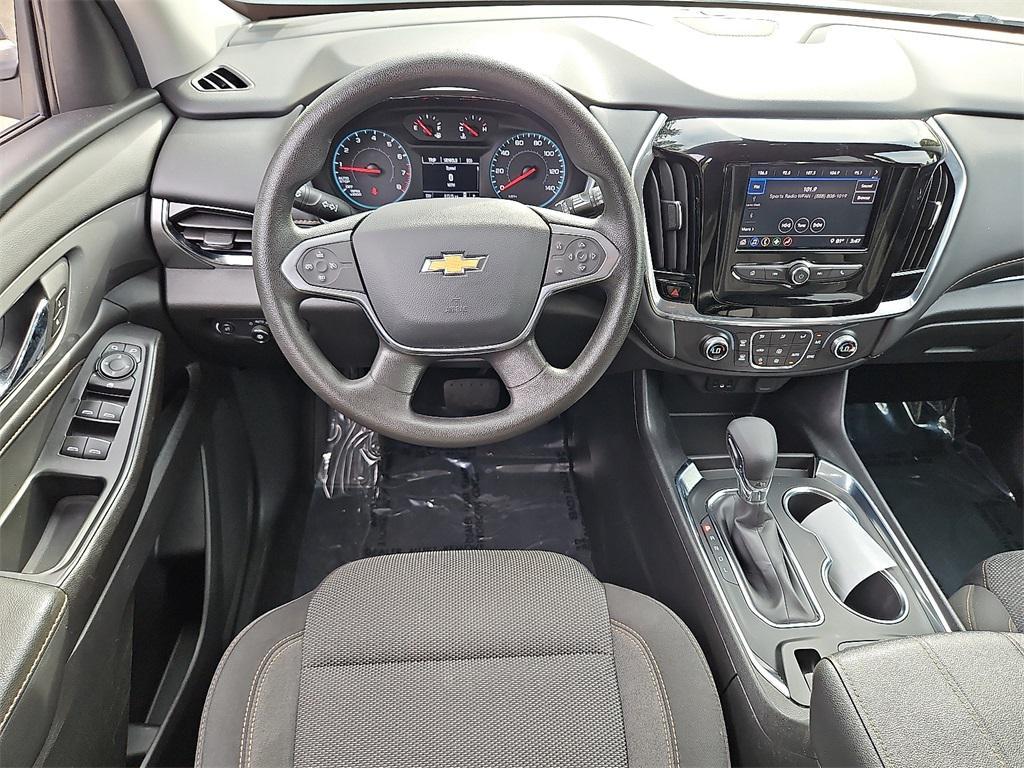 used 2021 Chevrolet Traverse car, priced at $18,000