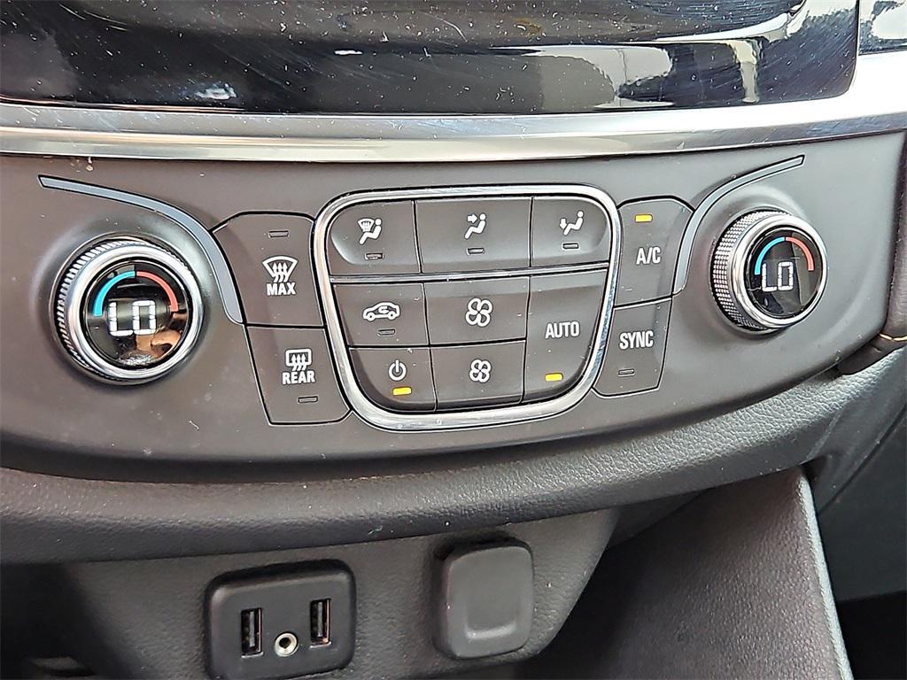 used 2021 Chevrolet Traverse car, priced at $18,000