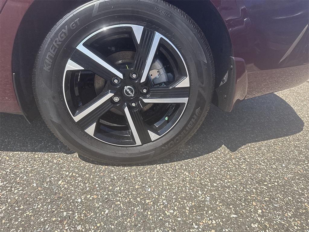 new 2025 Nissan Sentra car, priced at $22,233