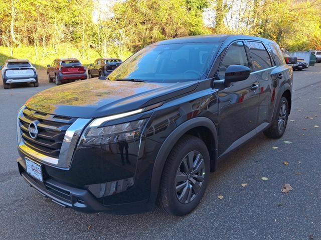 new 2024 Nissan Pathfinder car, priced at $30,884