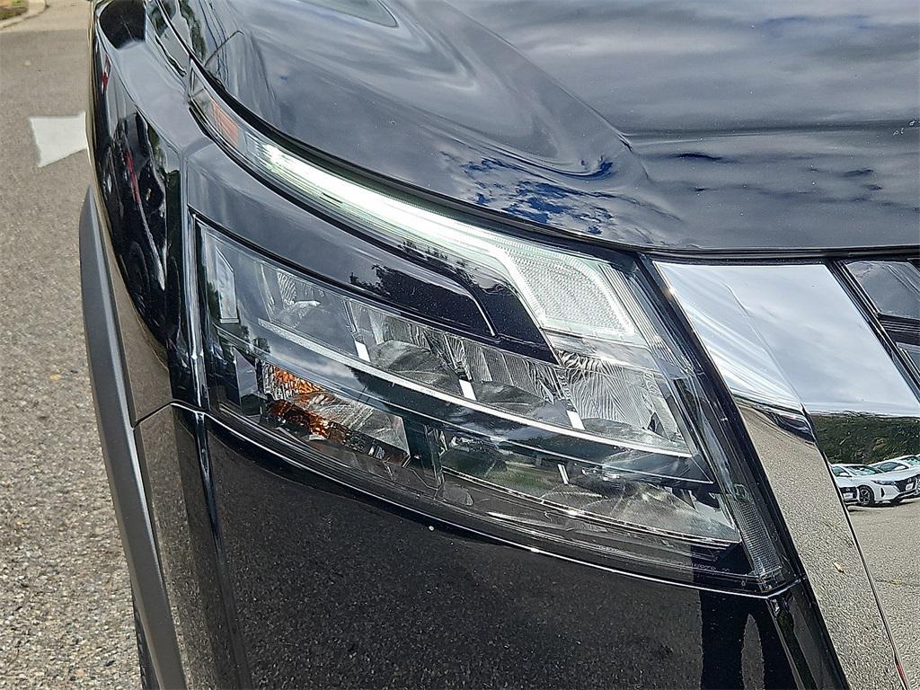 used 2024 Nissan Pathfinder car, priced at $30,999
