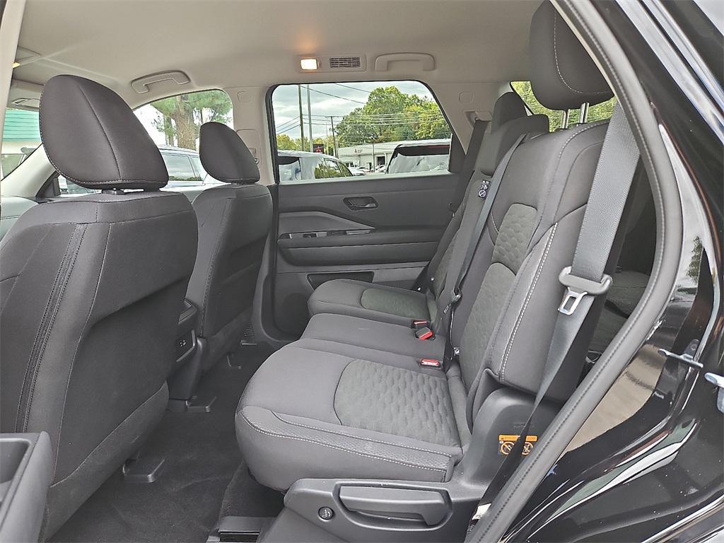 used 2024 Nissan Pathfinder car, priced at $30,999
