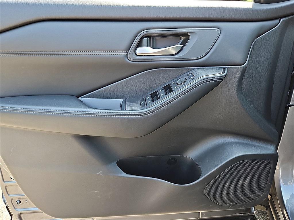used 2024 Nissan Rogue car, priced at $29,999