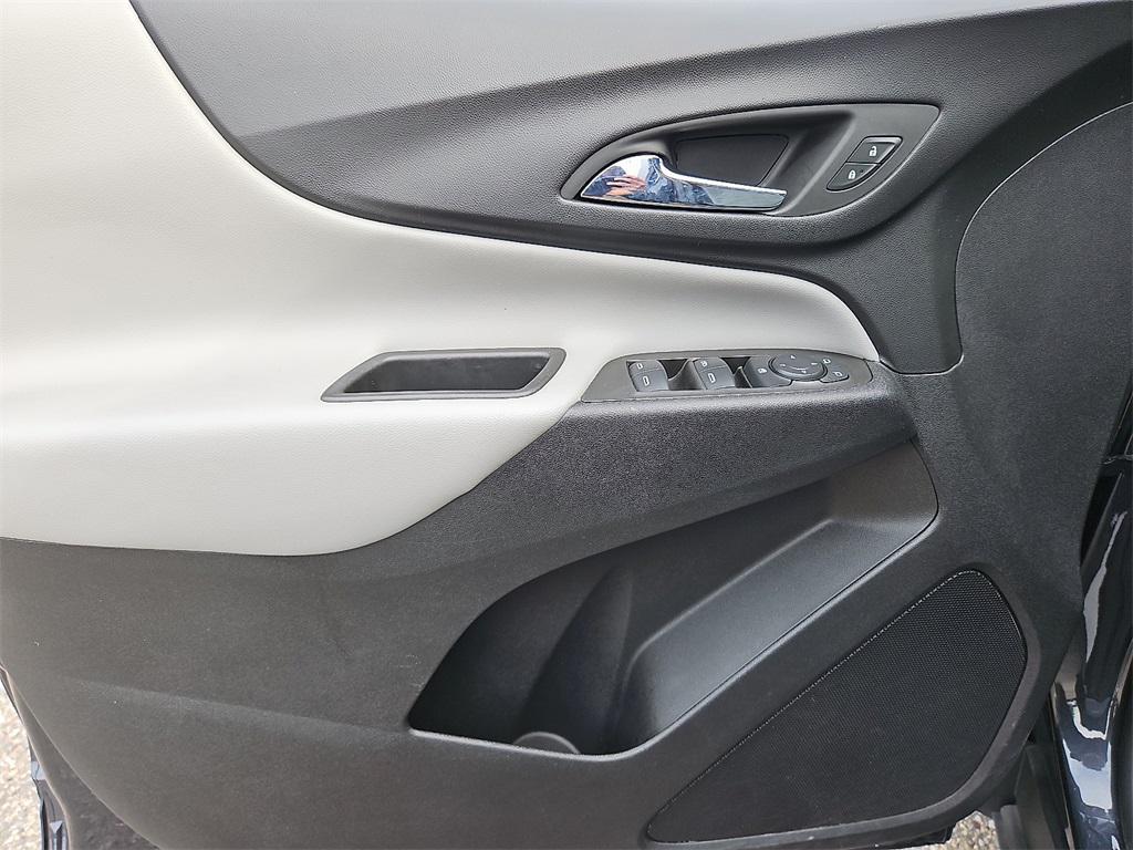 used 2022 Chevrolet Equinox car, priced at $18,349