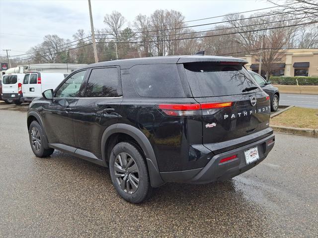 new 2024 Nissan Pathfinder car, priced at $39,280