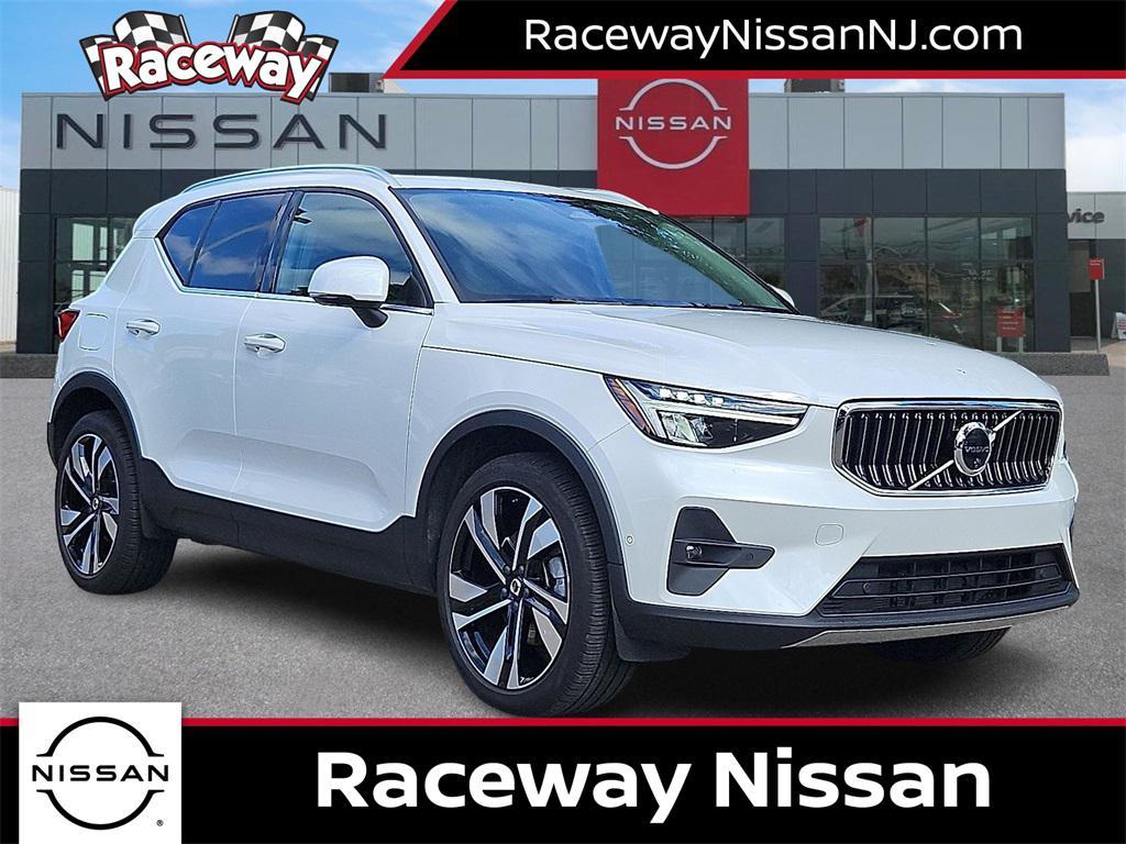 used 2025 Volvo XC40 car, priced at $30,228
