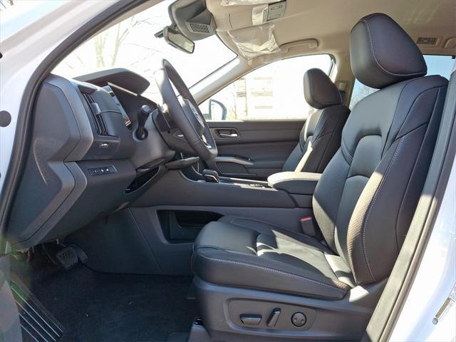 new 2025 Nissan Pathfinder car, priced at $45,697
