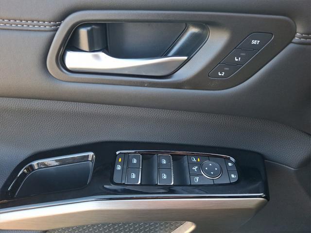 new 2025 Nissan Pathfinder car, priced at $52,013