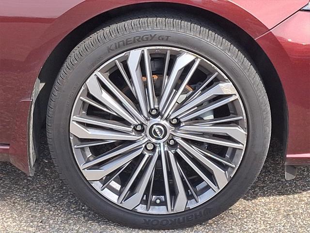 used 2023 Nissan Altima car, priced at $25,492