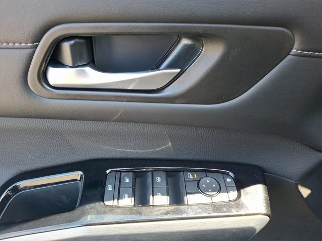 new 2025 Nissan Pathfinder car, priced at $46,235
