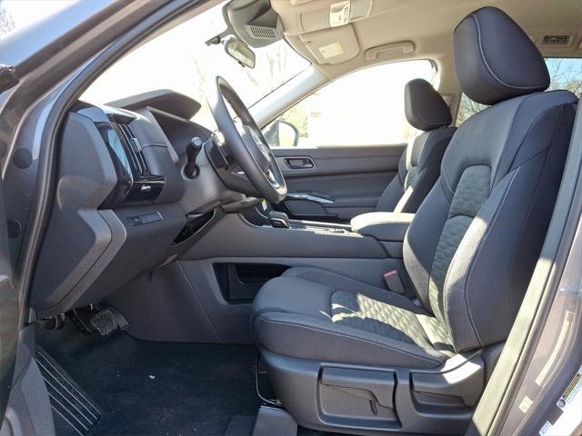 new 2025 Nissan Pathfinder car, priced at $39,209