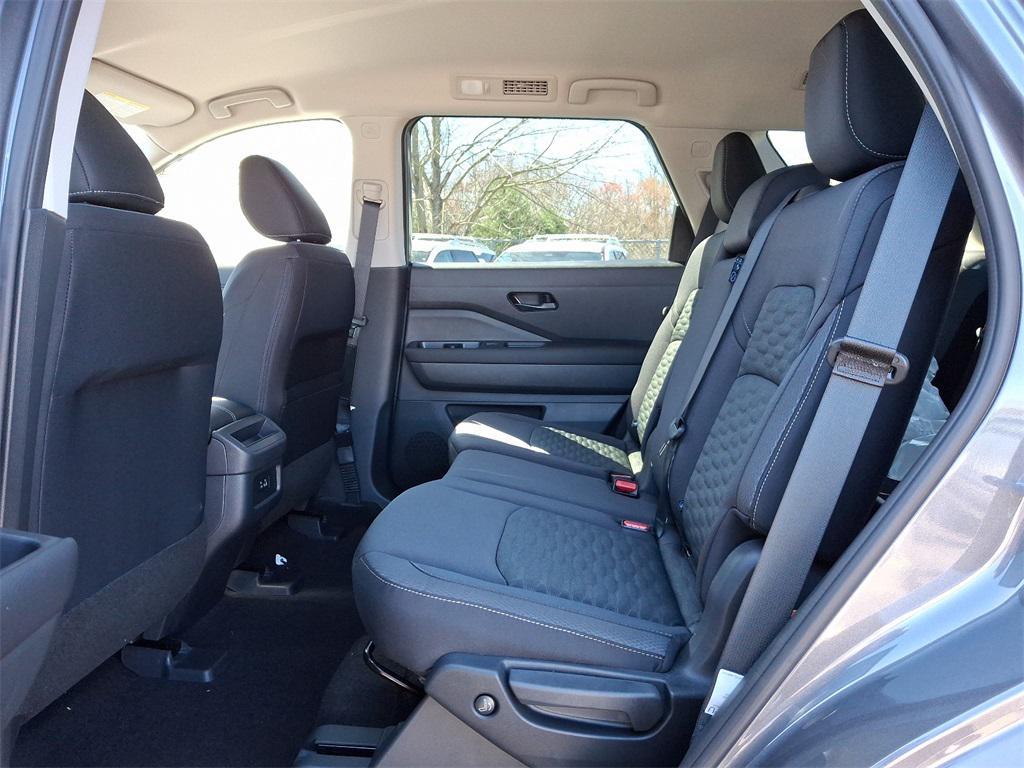 new 2025 Nissan Pathfinder car, priced at $37,051