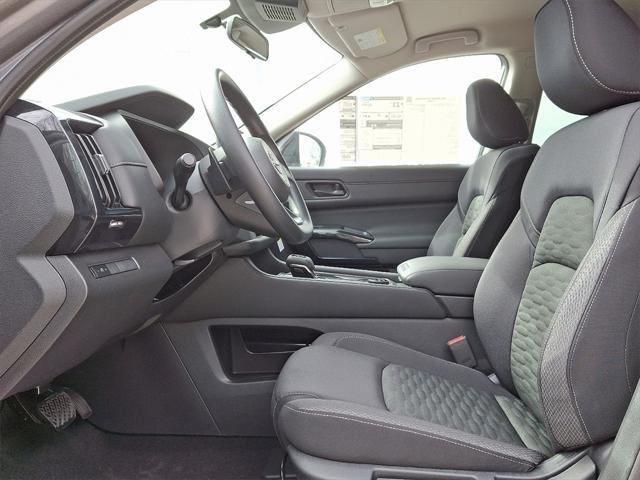 new 2025 Nissan Pathfinder car, priced at $39,209