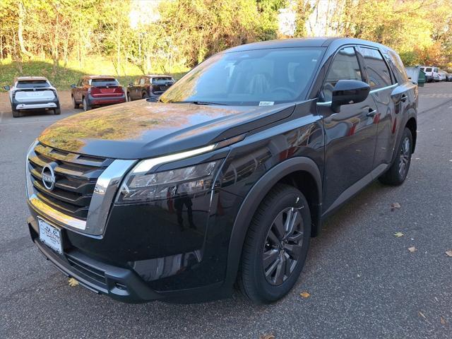 new 2024 Nissan Pathfinder car, priced at $30,884