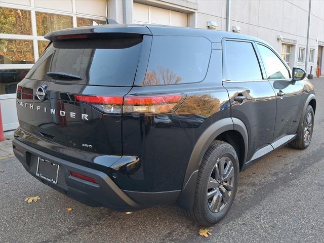 new 2024 Nissan Pathfinder car, priced at $30,884