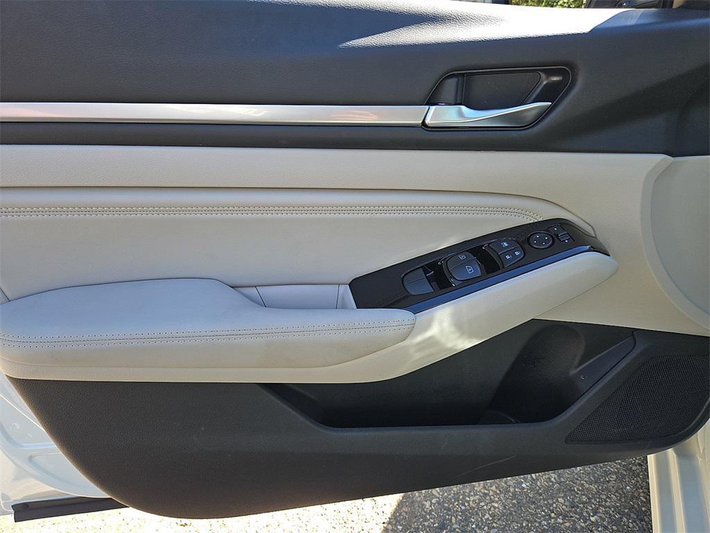 used 2020 Nissan Altima car, priced at $20,500