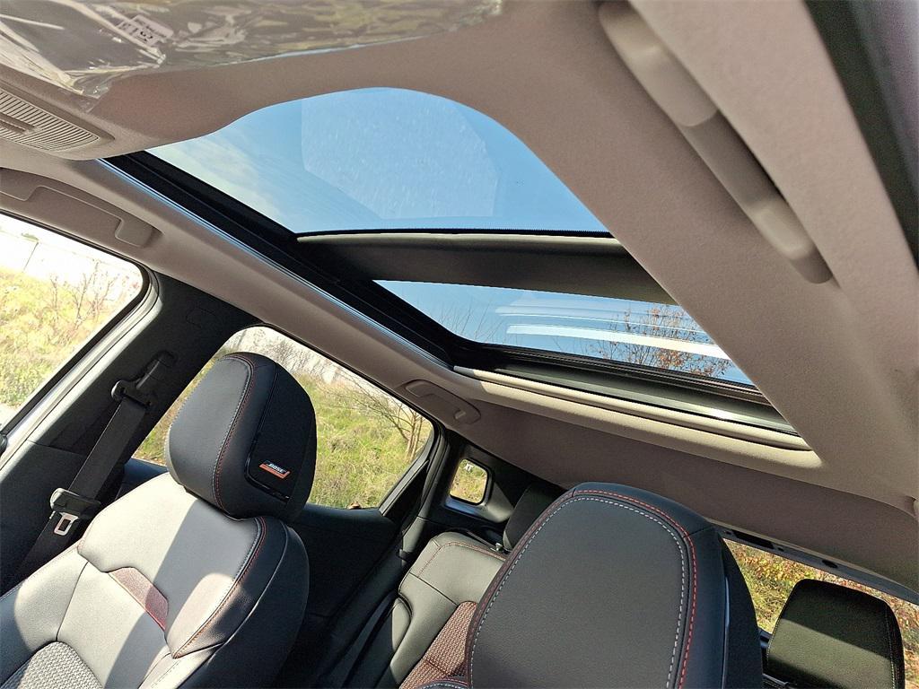 new 2025 Nissan Kicks car, priced at $28,511