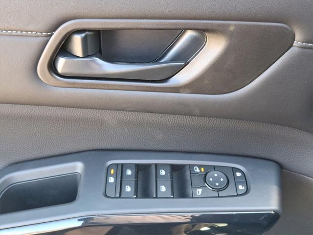 new 2025 Nissan Pathfinder car, priced at $42,556