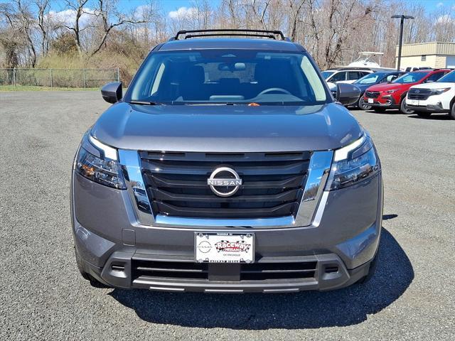 new 2025 Nissan Pathfinder car, priced at $42,556