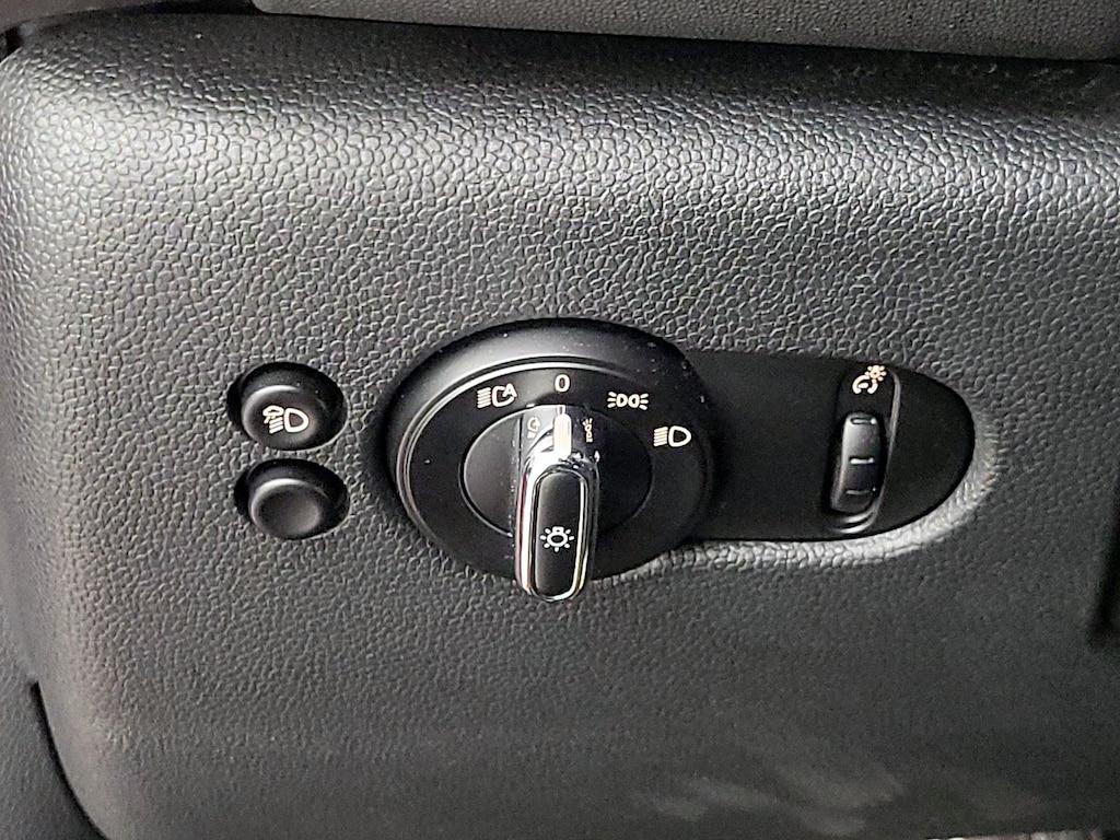 used 2022 MINI Hardtop car, priced at $28,998