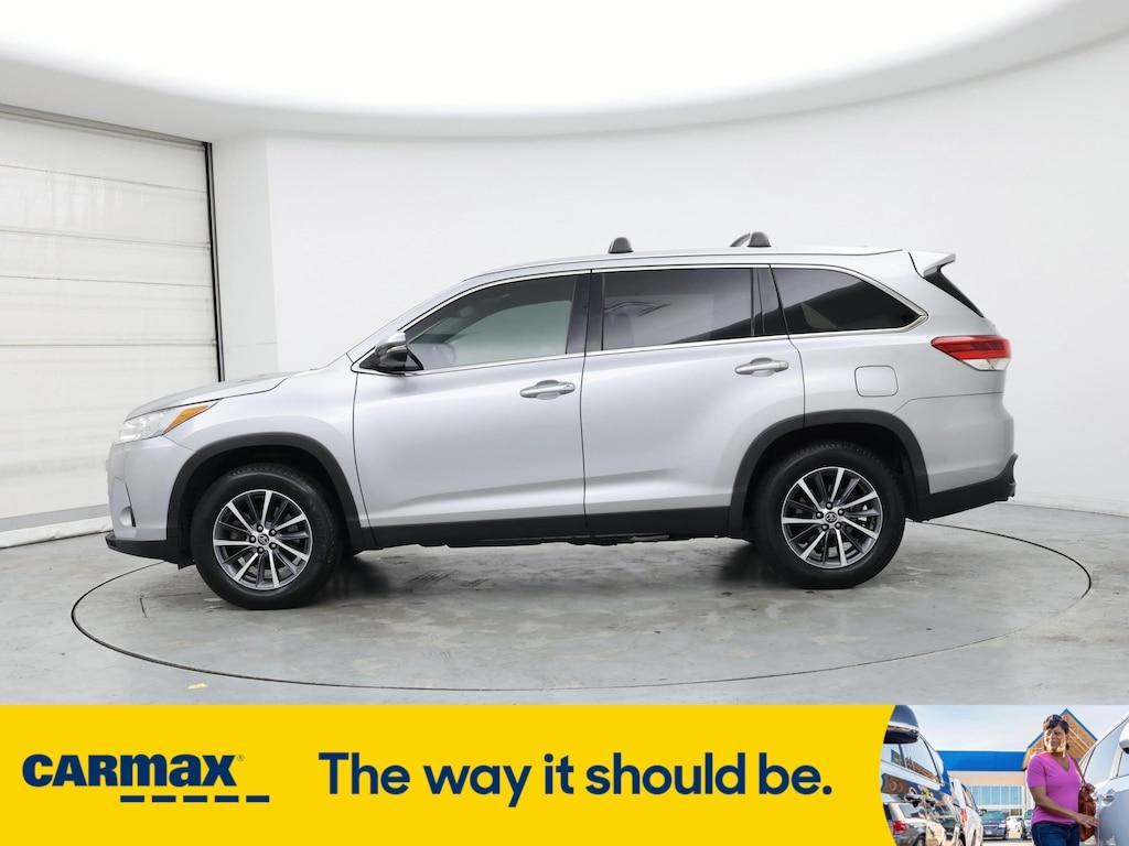 used 2019 Toyota Highlander car, priced at $27,998