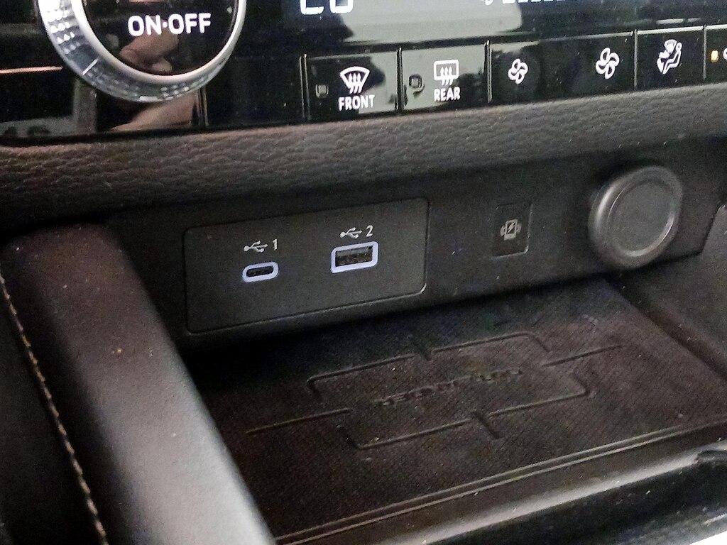 used 2024 Mitsubishi Outlander car, priced at $29,998