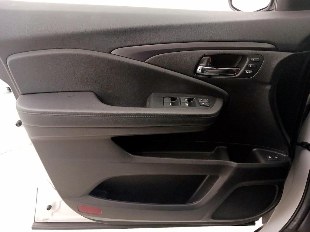 used 2022 Honda Pilot car, priced at $35,998