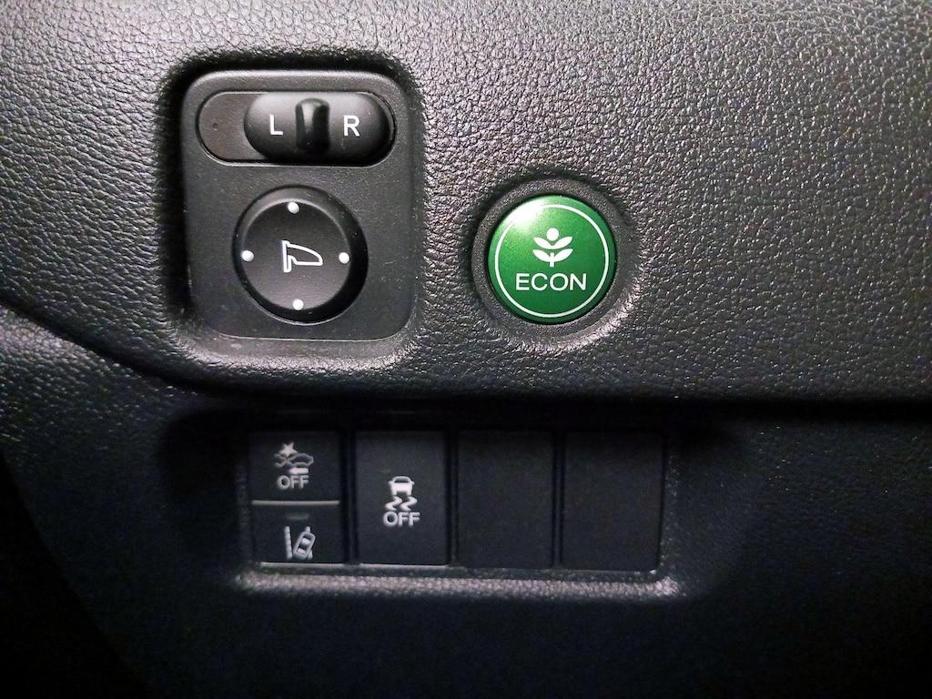 used 2022 Honda Pilot car, priced at $35,998