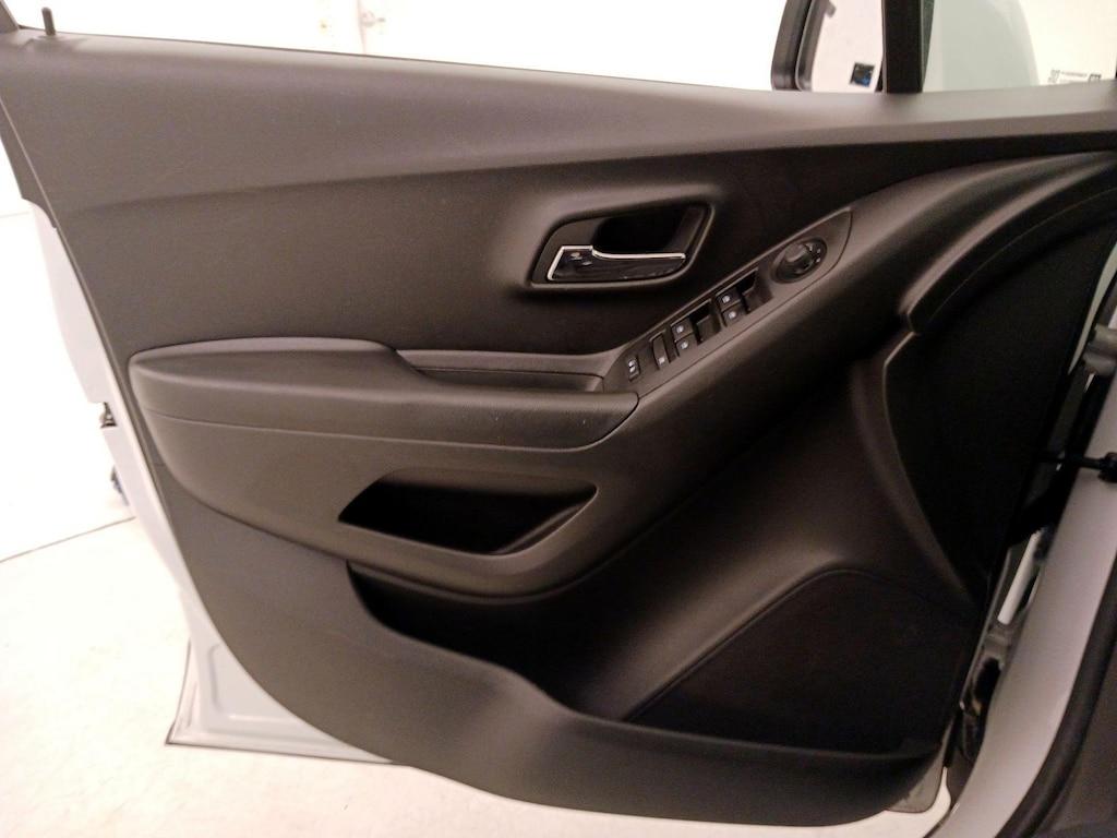 used 2022 Chevrolet Trax car, priced at $17,998