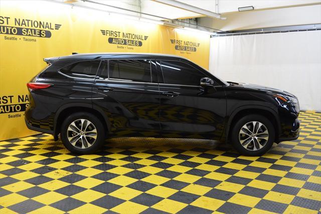 used 2021 Toyota Highlander car, priced at $31,480