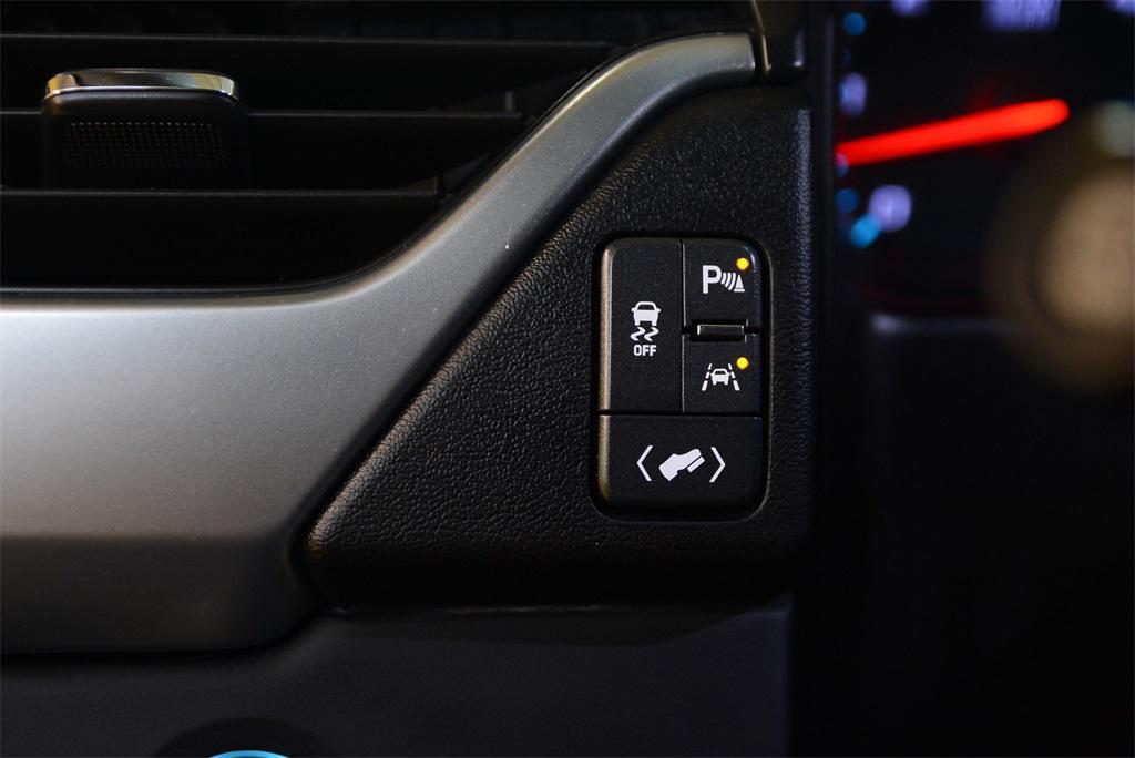 used 2018 Chevrolet Suburban car, priced at $27,980