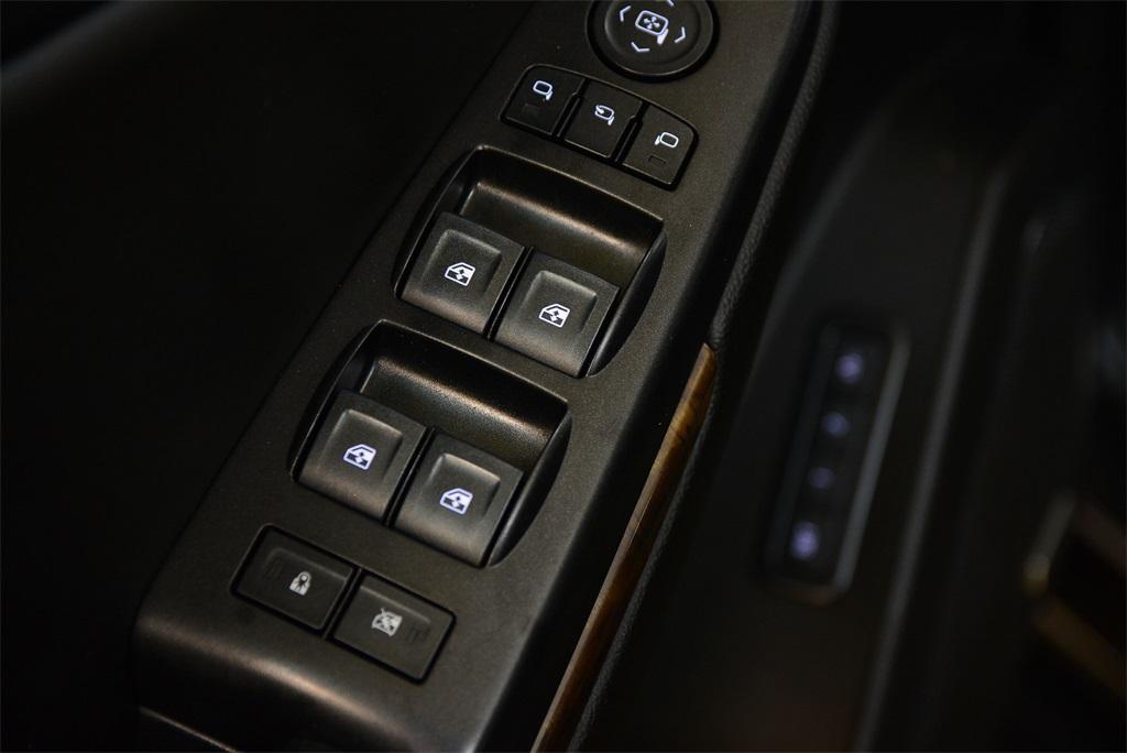 used 2018 Chevrolet Suburban car, priced at $27,980