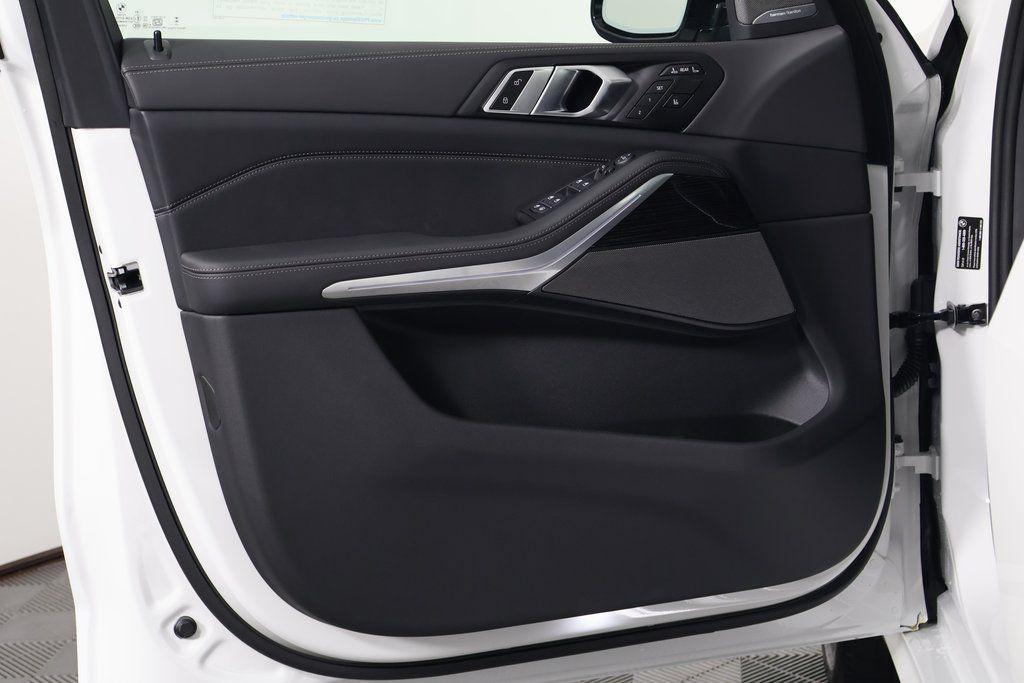 new 2026 BMW X7 car, priced at $100,815