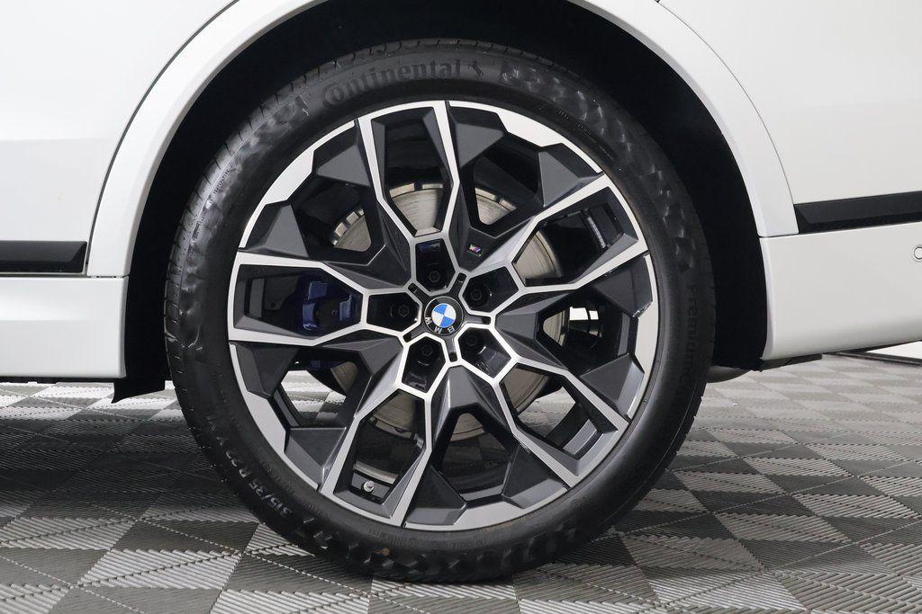 new 2026 BMW X7 car, priced at $102,515