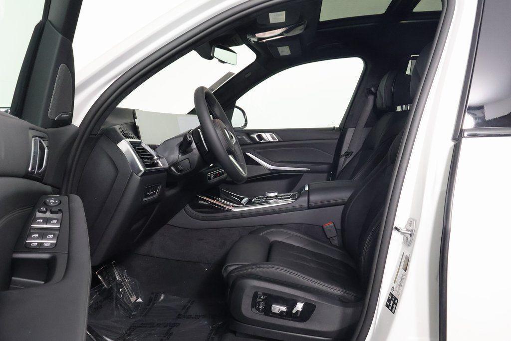 new 2026 BMW X7 car, priced at $102,515