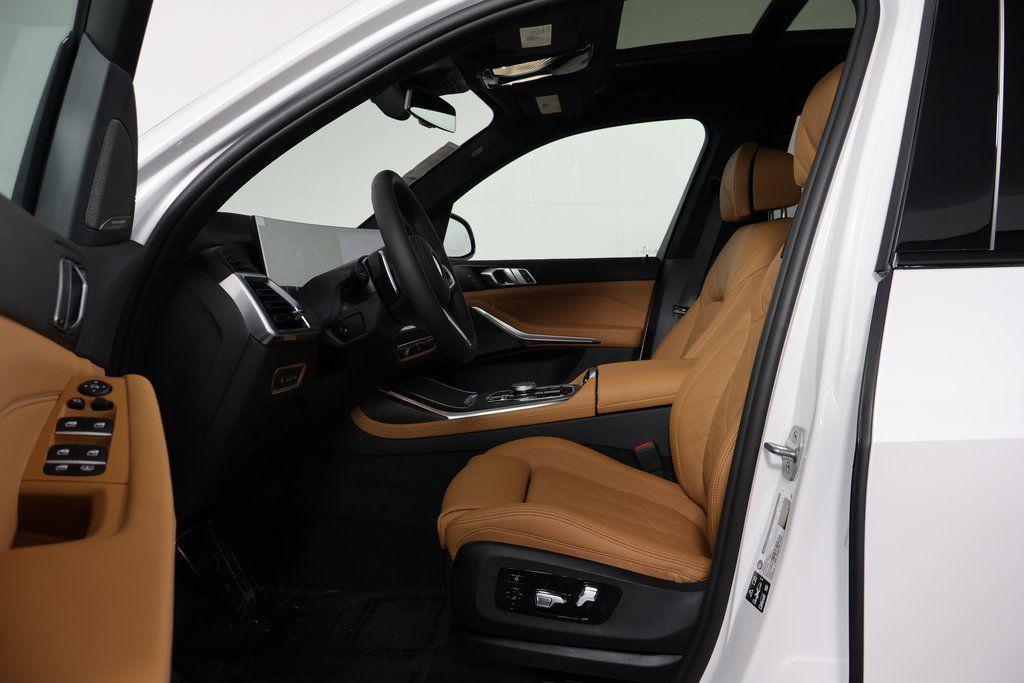 new 2026 BMW X7 car, priced at $97,665