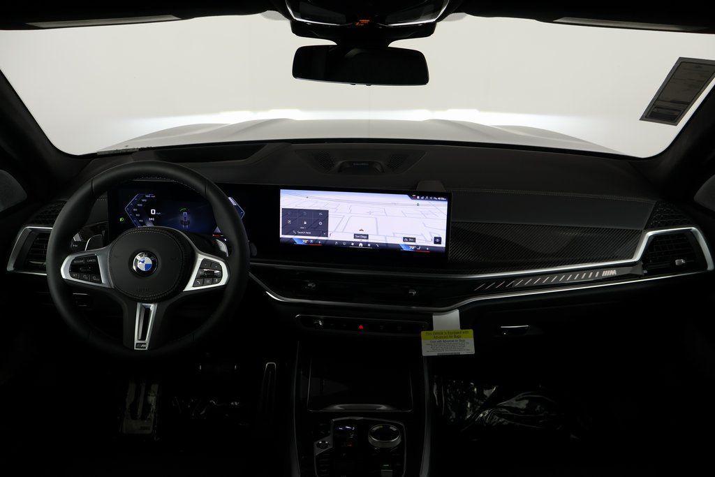 new 2026 BMW X7 car, priced at $126,265