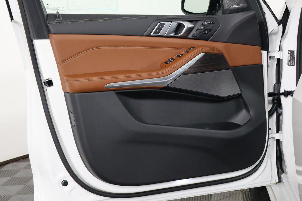 new 2026 BMW X7 car, priced at $99,865