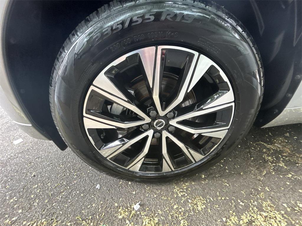 used 2025 Volvo XC60 car, priced at $40,975