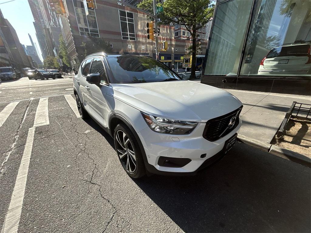 used 2022 Volvo XC40 car, priced at $32,399